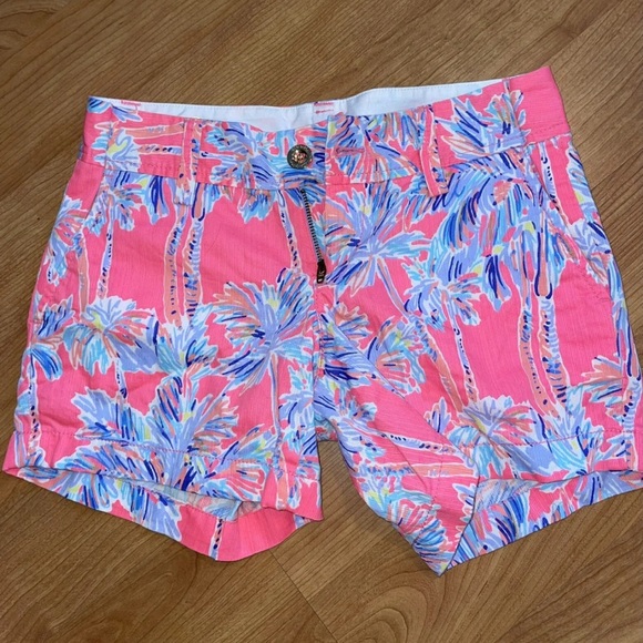 Lilly Pulitzer Callahan Shorts in print « Nice Stems » - Picture 2 of 4